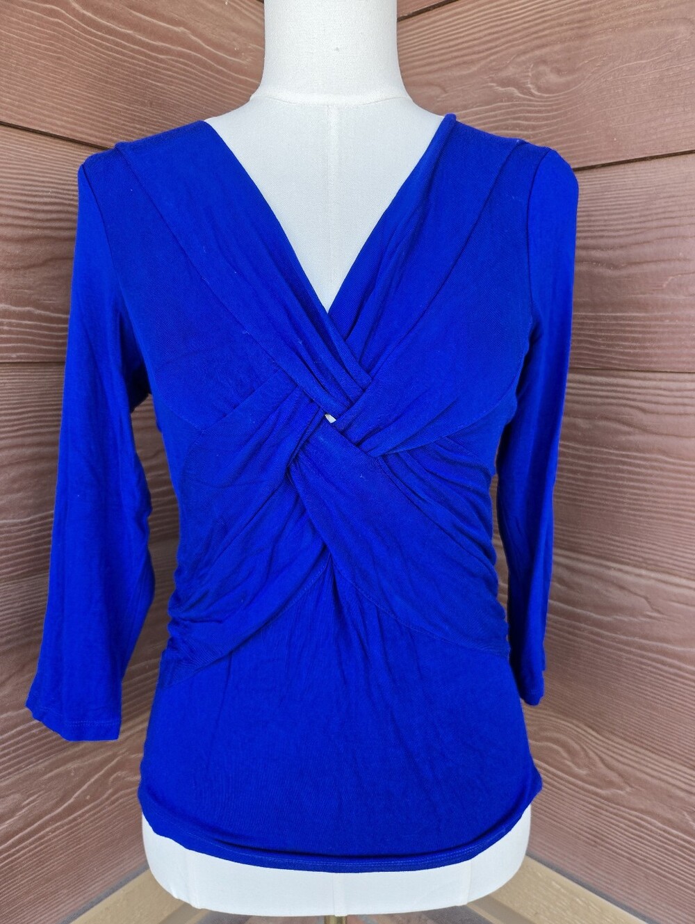 Cable & Gauge Royal Blue Twist‑Front V‑Neck Top – Women’s Size Medium - Picture 13 of 15